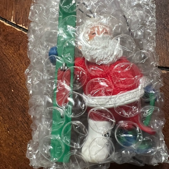 1993 Hallmark Christmas Break Santa Keepsake Ornament - Picture 6 of 7